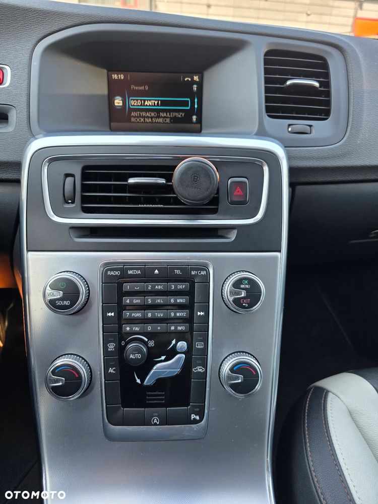 Volvo S60 Cross Country D4 Drive-E Summum - 9