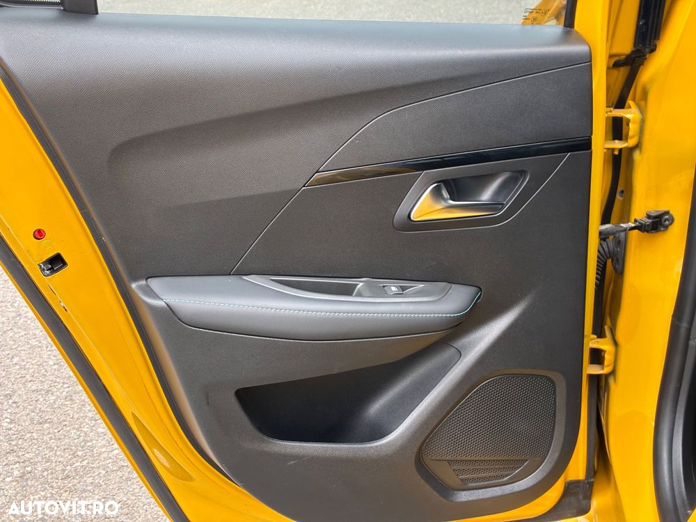 Peugeot 208 1.2 L PureTech STT EAT8 Allure Pack - 22