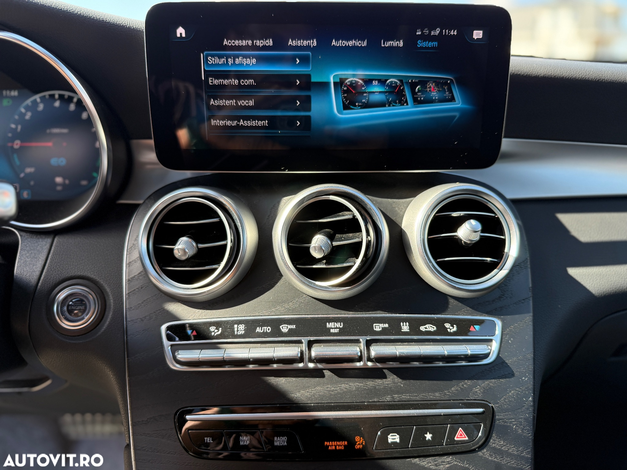 Mercedes-Benz GLC Coupe 300 e 4MATIC - 11