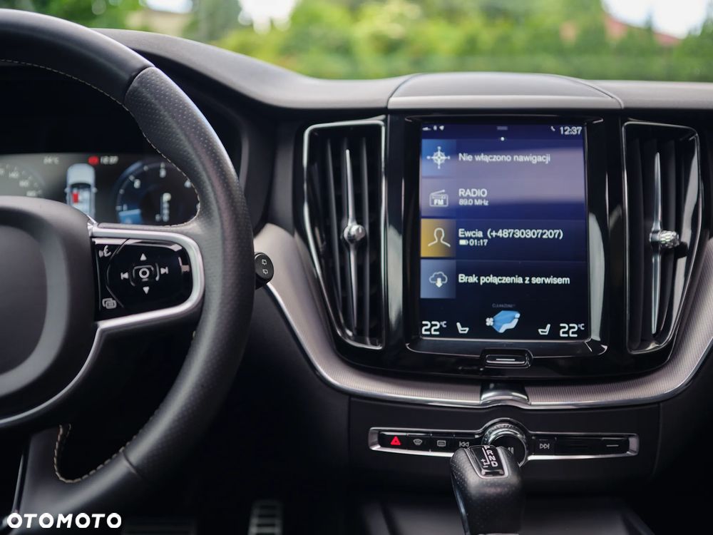 Volvo XC 60 D4 AWD R-Design - 22
