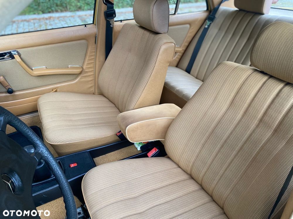 Mercedes-Benz W123 - 16