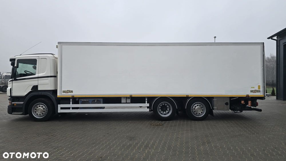 Scania P320 Euro 6 6x2 chłodnia izoterma kurierka 20 palet niski przebieg! super stan! rama do zabudowy laweta - 19