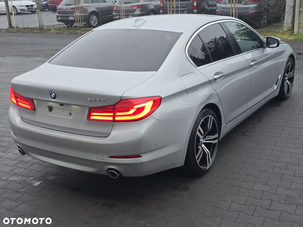 BMW Seria 5 520d - 13