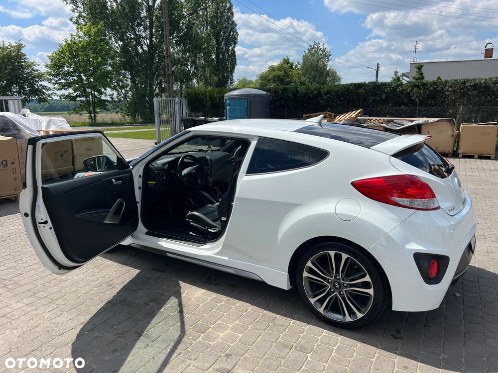 Hyundai Veloster - 17