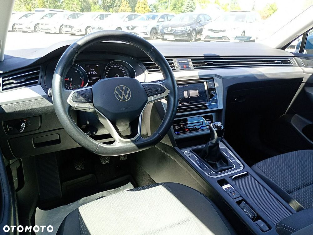 Volkswagen Passat Variant 2.0 TDI EVO Essence - 16