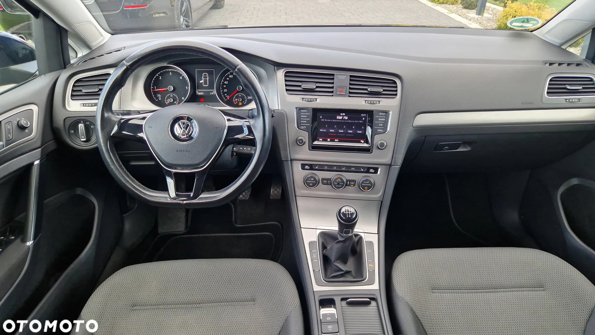 Volkswagen Golf VII 1.6 TDI BMT Comfortline - 6