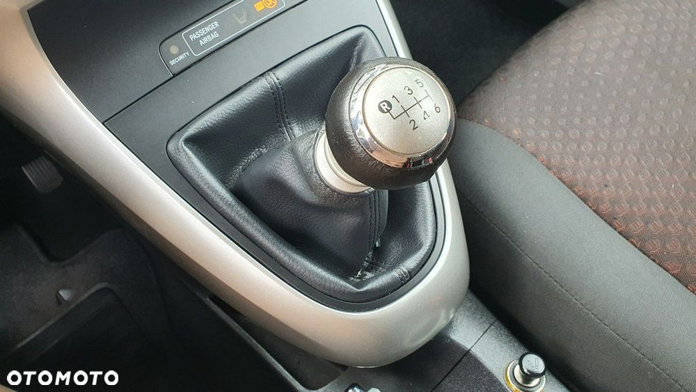 Toyota Verso - 24