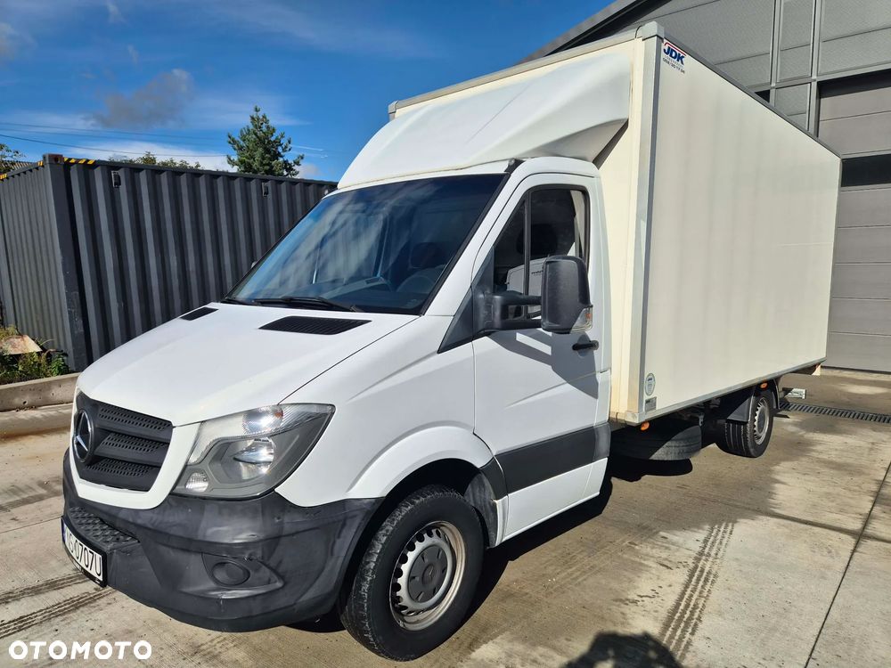 Mercedes-Benz Sprinter - 2
