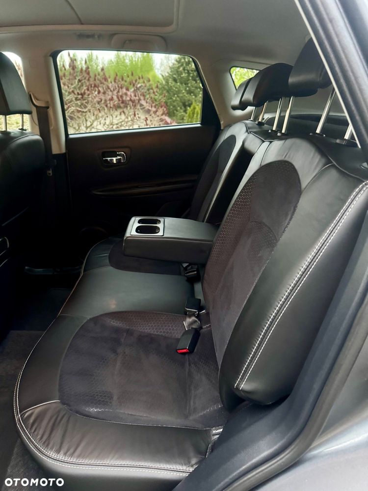 Nissan Qashqai 2.0 4 x 4 CVT 360 - 23