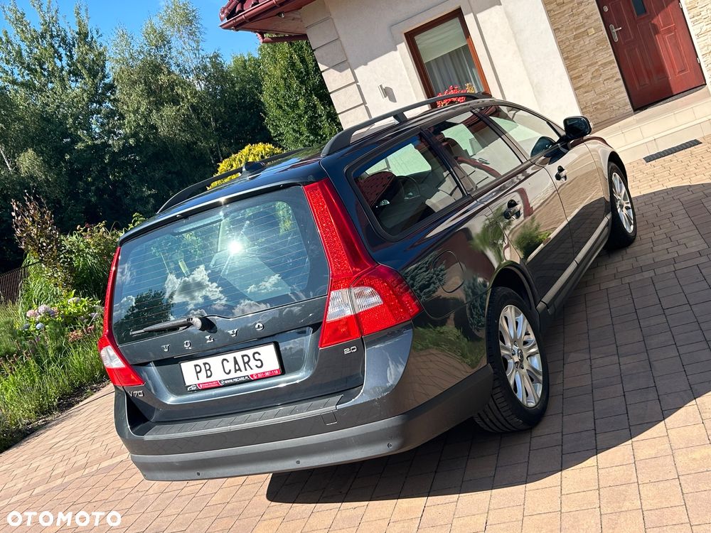 Volvo V70 2.0 Momentum - 9
