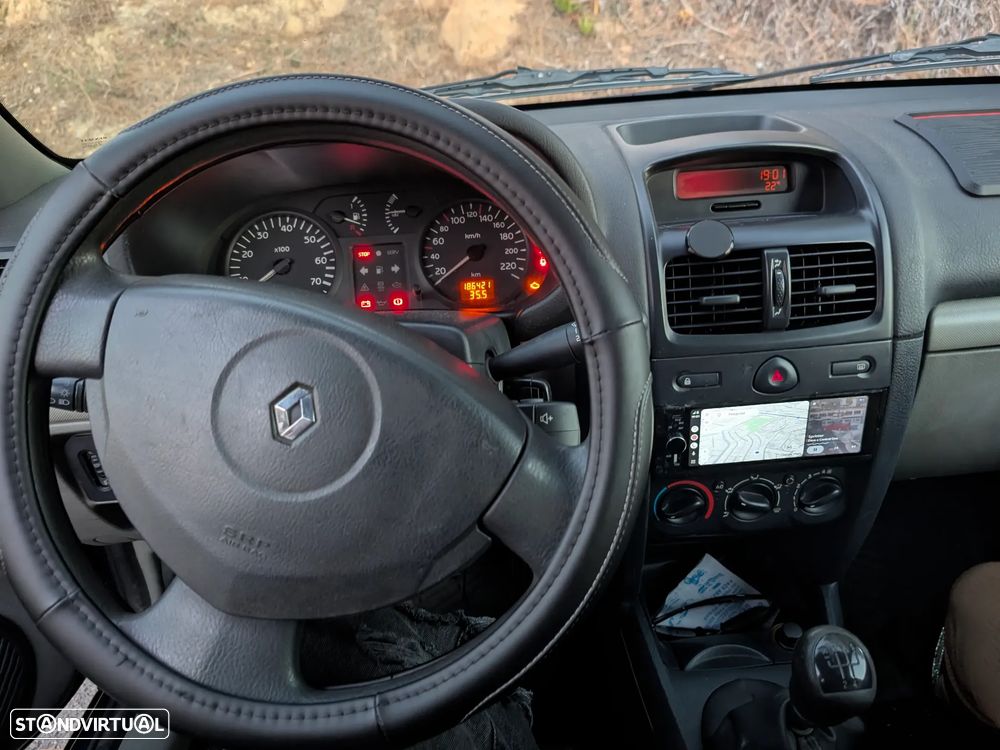 Renault Clio 1.2 16V Confort Dynamique - 8