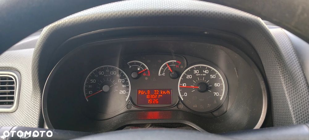 Fiat DOBLO - 17