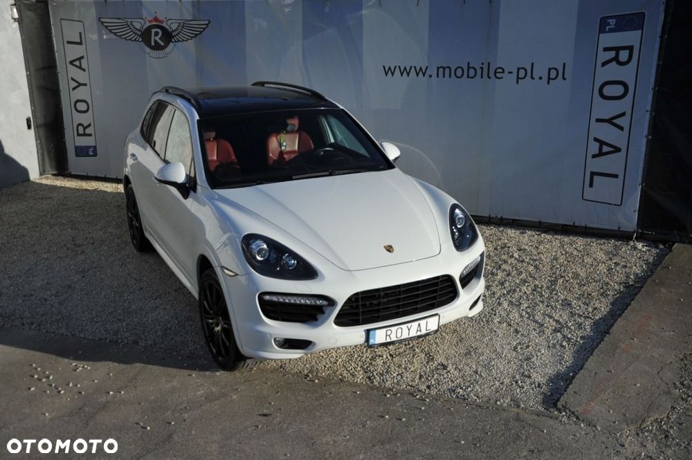 Porsche Cayenne - 22