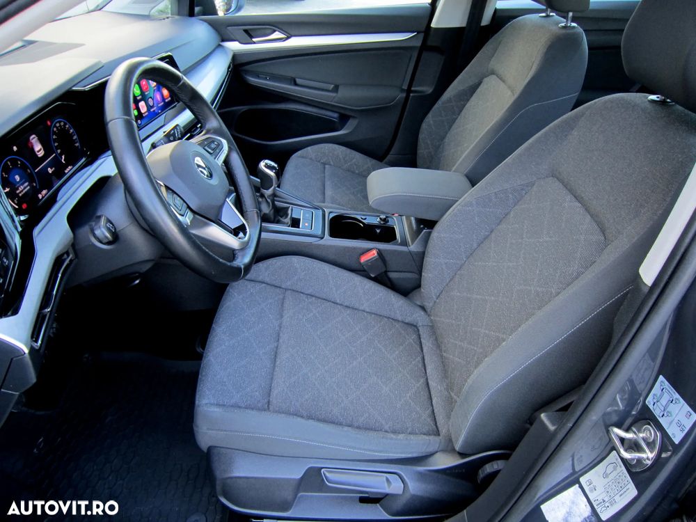 Volkswagen Golf - 22