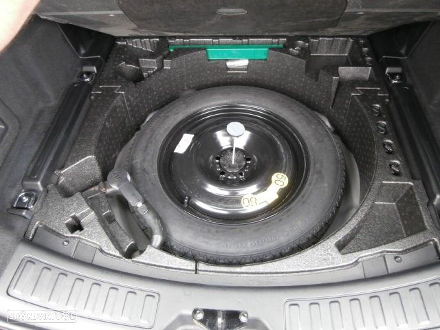 Land Rover Discovery Sport TD4 SE - 28