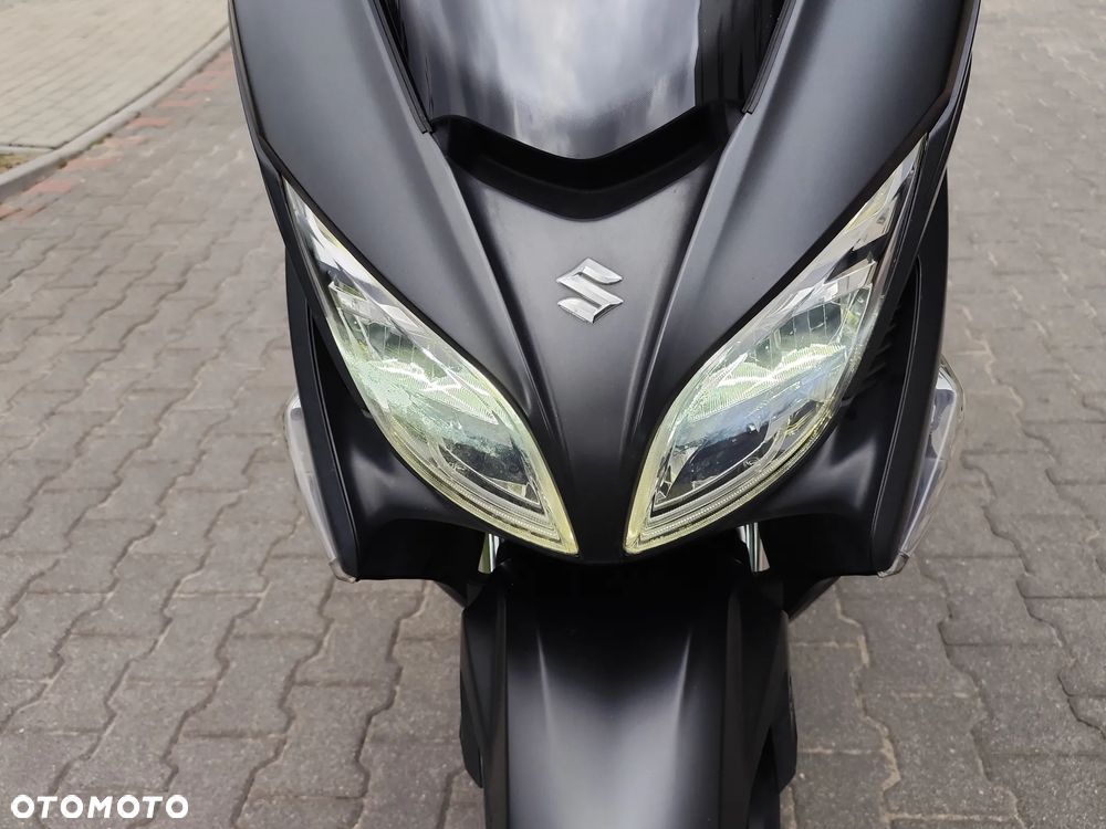 Suzuki Burgman - 17