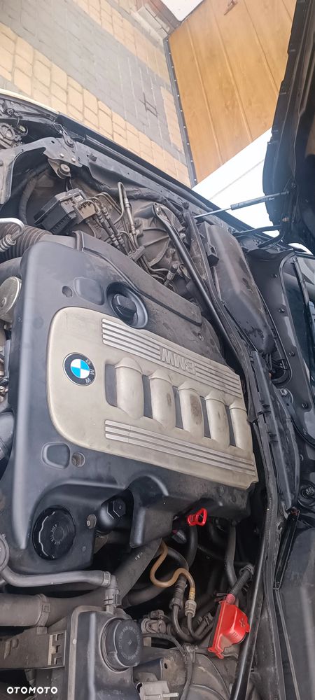 BMW Seria 5 525d - 14