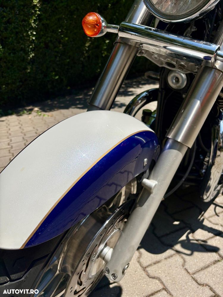 Triumph Bonneville - 11