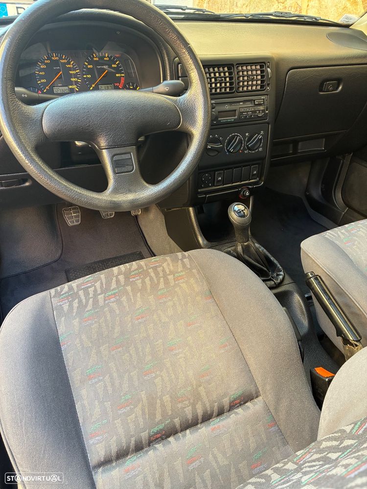 SEAT Cordoba 1.4i - 14