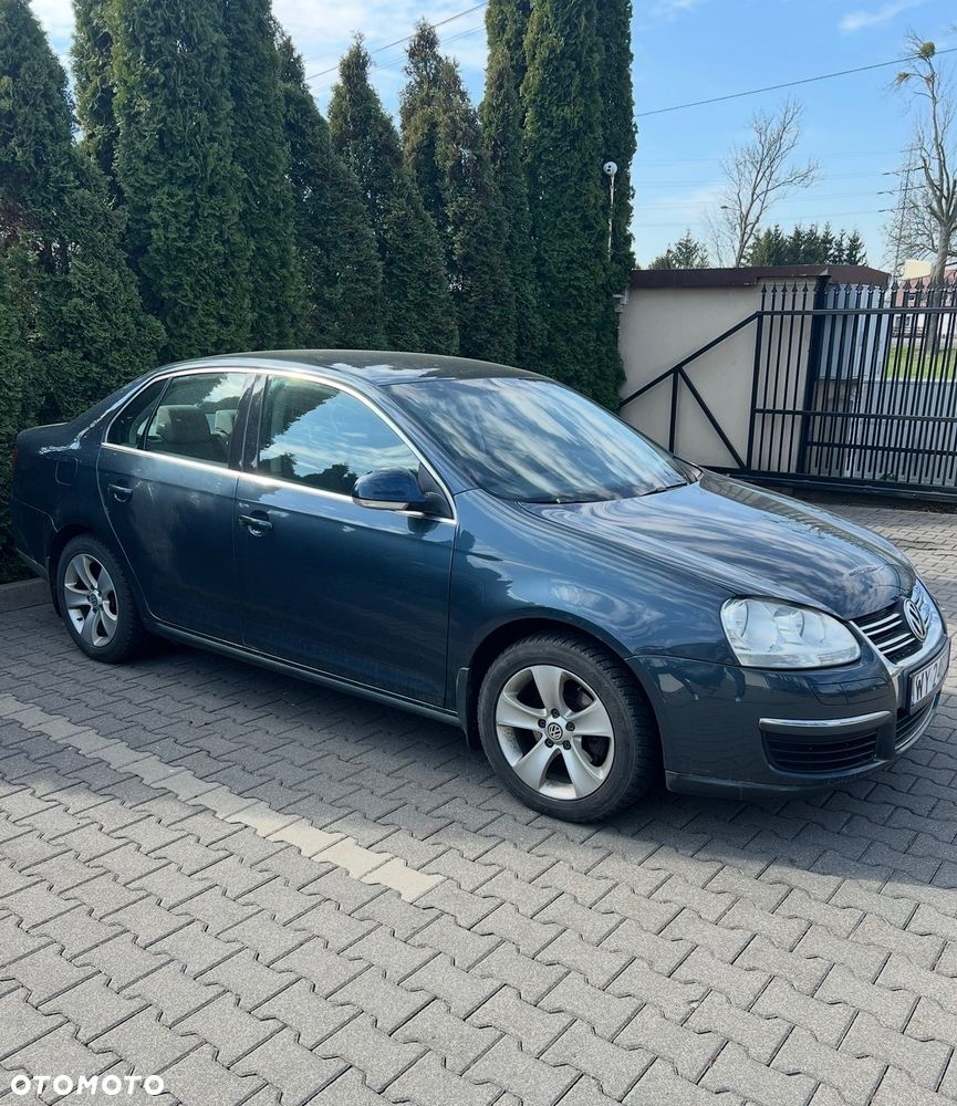 Volkswagen Jetta 1.6 Comfortline - 1