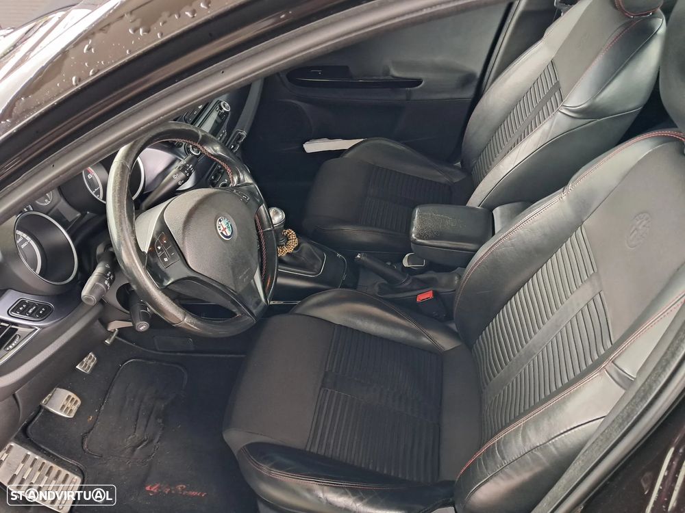 Alfa Romeo Giulietta 1.6 JTDM Distinctive - 5