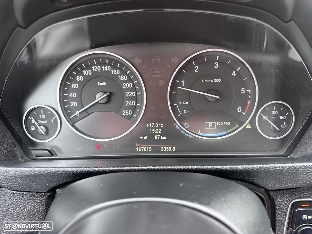 BMW 320 d Auto Line Sport - 36