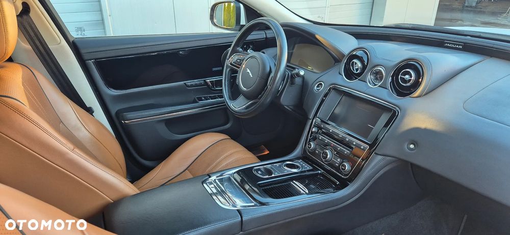 Jaguar XJ 3.0 V6 Portfolio - 4