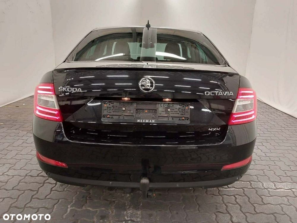 Skoda Octavia 1.8 TSI 4x4 L&K DSG - 6