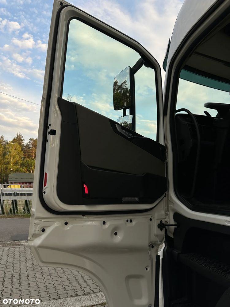 Volvo FH - 11