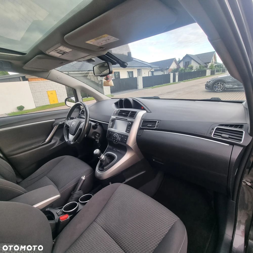 Toyota Corolla Verso - 13