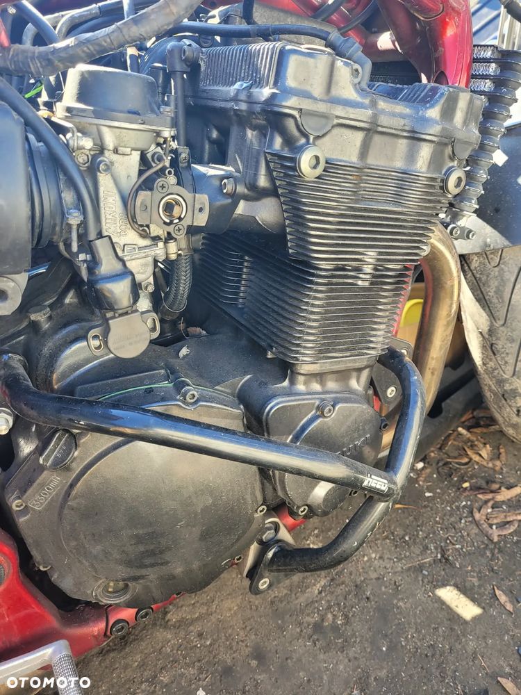 Silnik Suzuki GSF 1200 Pojemność: 1157 Moc: 72kW Rok: 1996 Benzyna - 1