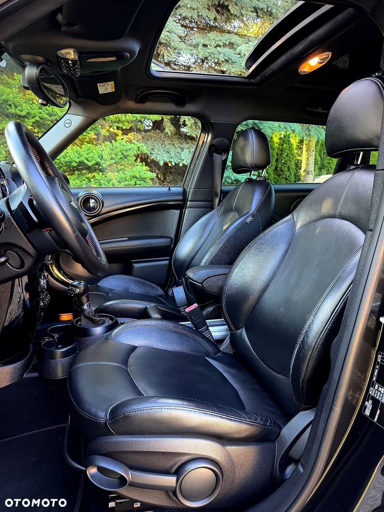 MINI John Cooper Works - 35