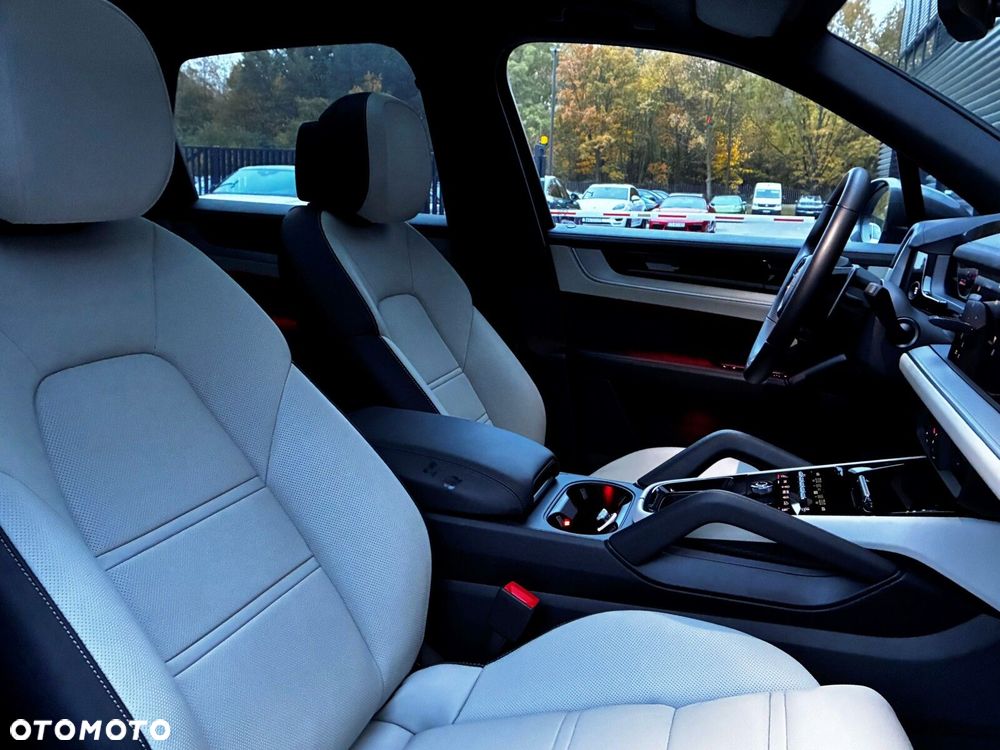 Porsche Cayenne 2024