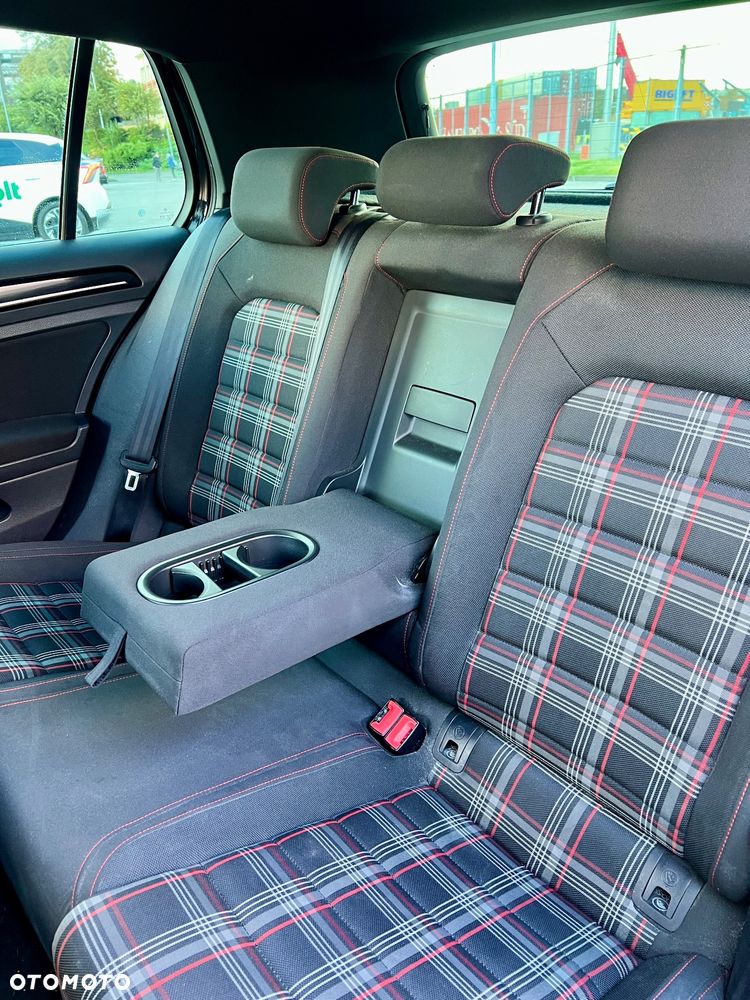 Volkswagen Golf VII 2.0 TSI BMT GTI DSG - 29