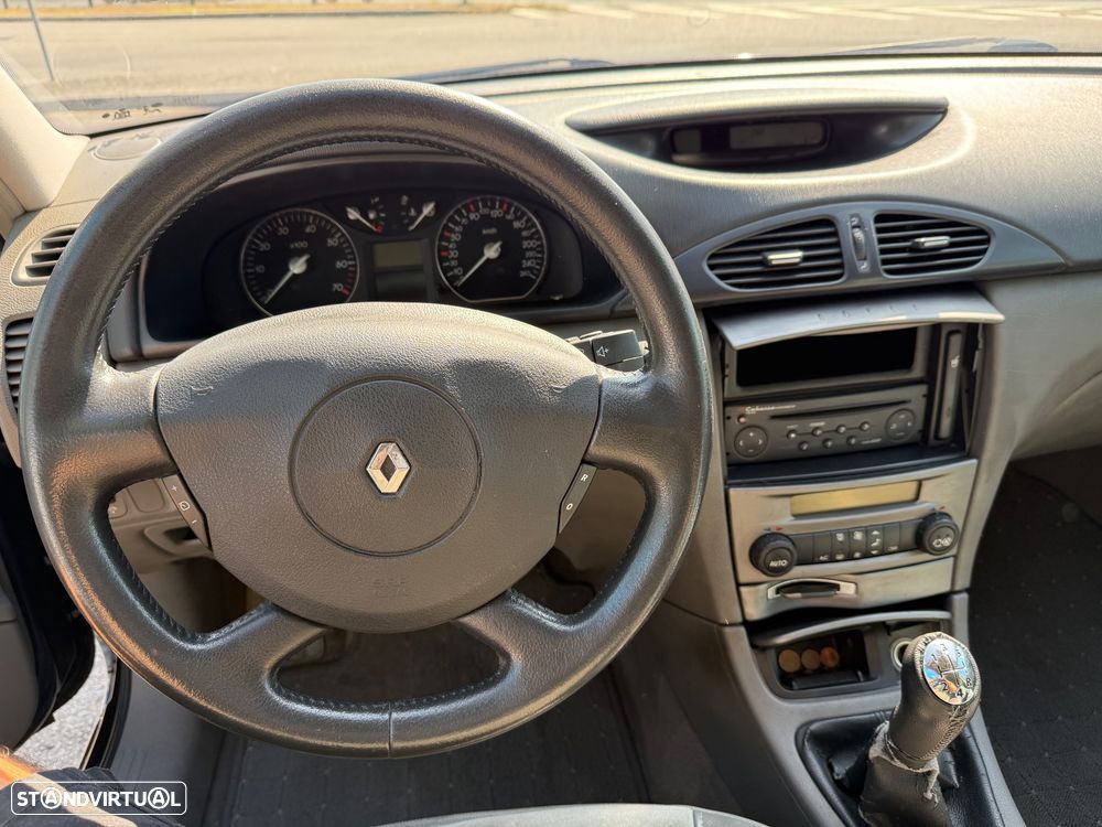 Renault Laguna Break 1.6 Privilège - 6