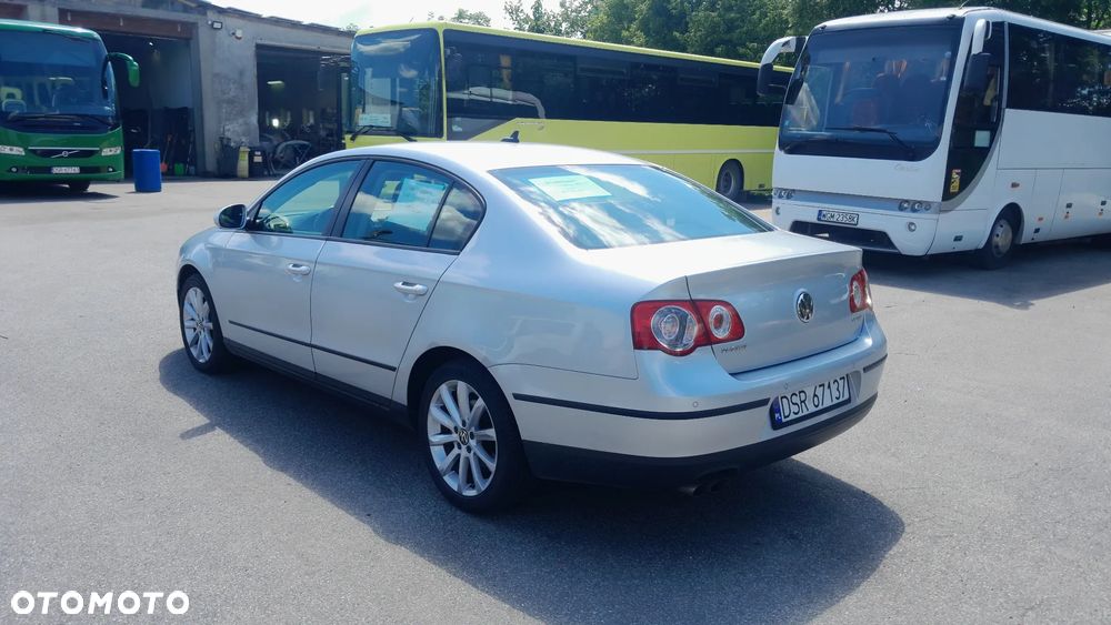 Volkswagen Passat 2.0 TDI DPF Comfortline DSG - 3