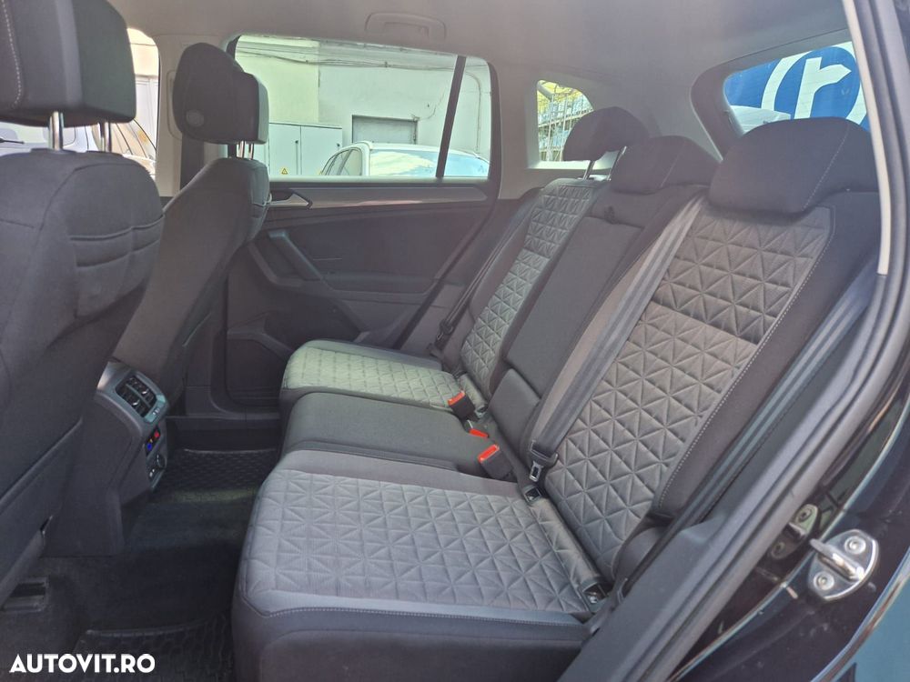 Volkswagen Tiguan - 22
