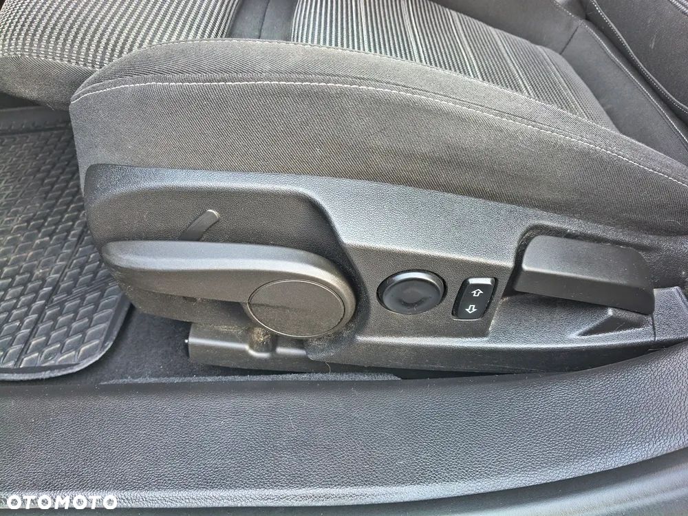 Opel Insignia 2.0 CDTI - 28