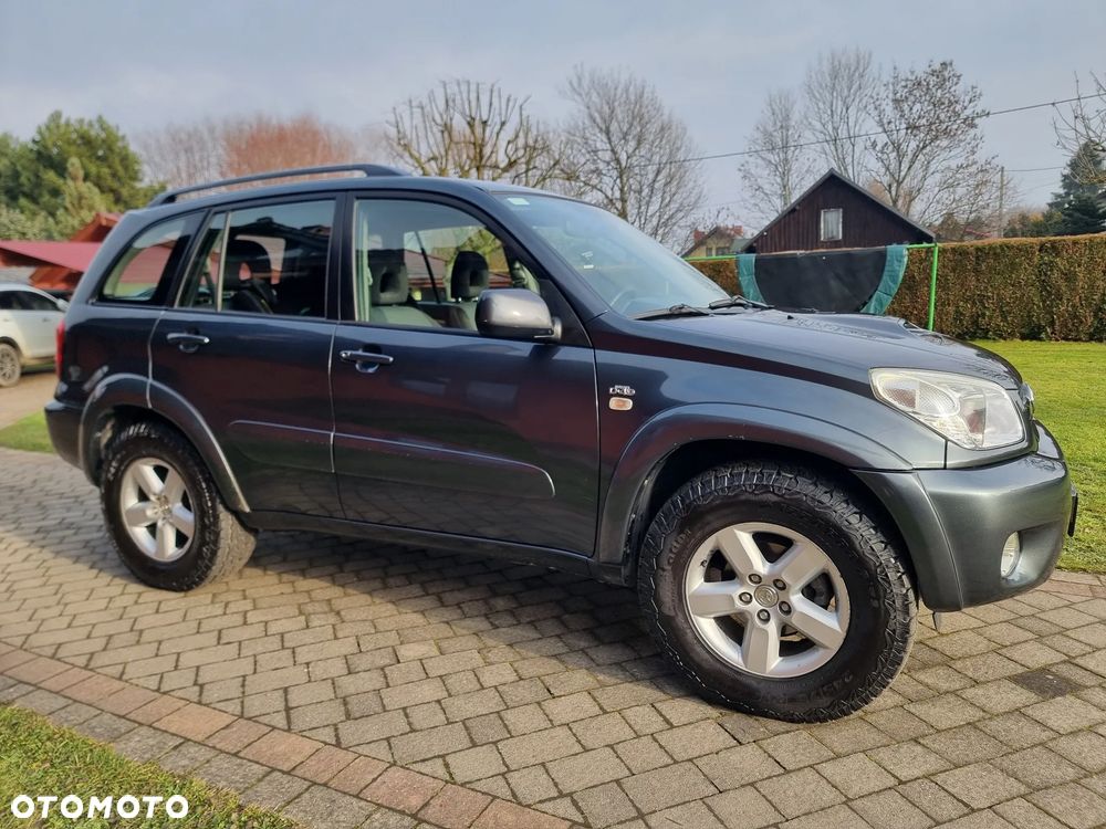 Toyota RAV4 D-4D 4x4 - 10