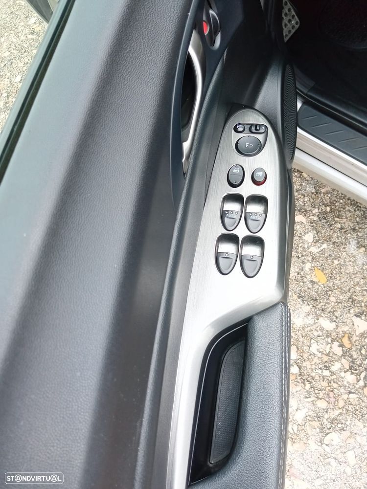 Honda Civic 1.4 i-VTEC Sport - 11