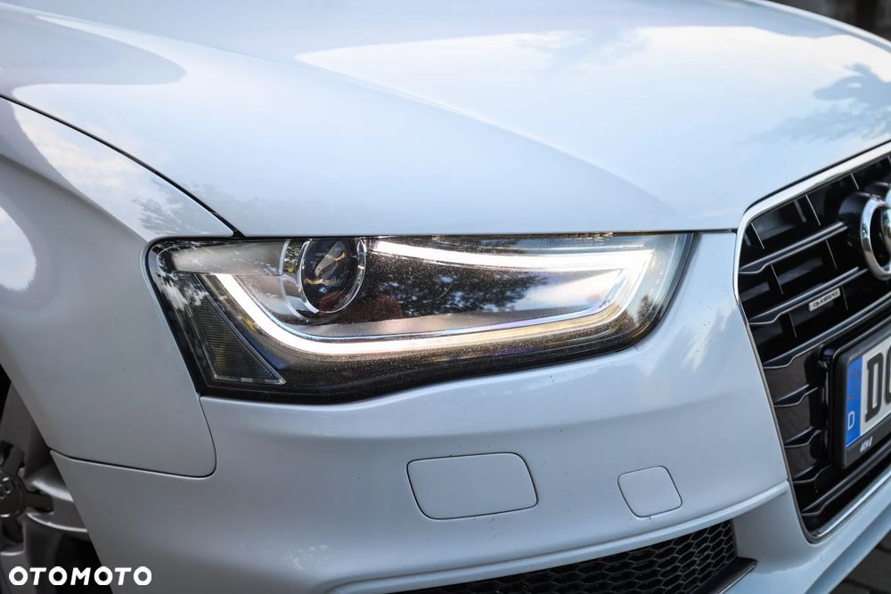 Audi A4 Avant 2.0 TDI DPF quattro S tronic S line Sportpaket - 9