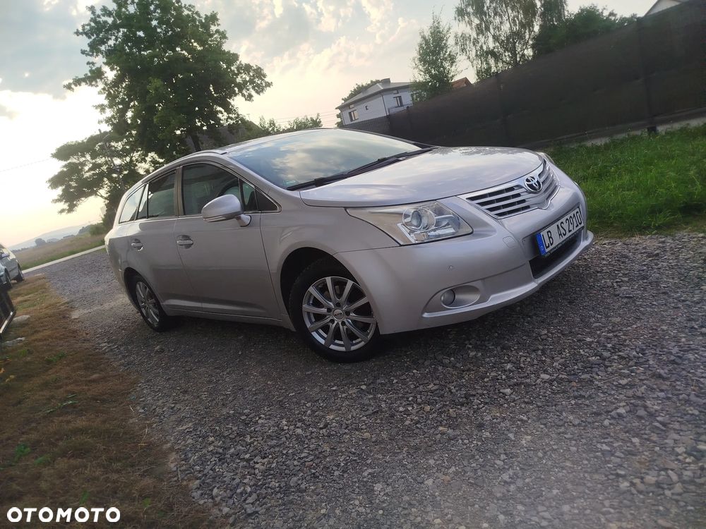 Toyota Avensis 1.8 Sol plus - 1
