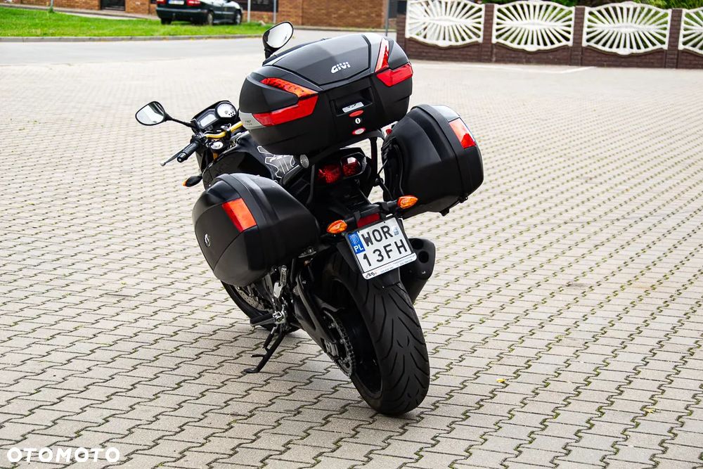 Yamaha FZ8 - 5