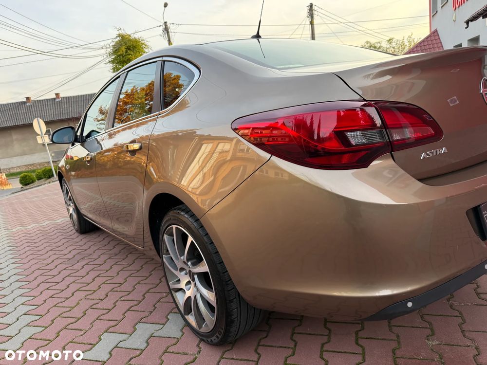 Opel Astra IV 1.6 Enjoy - 18