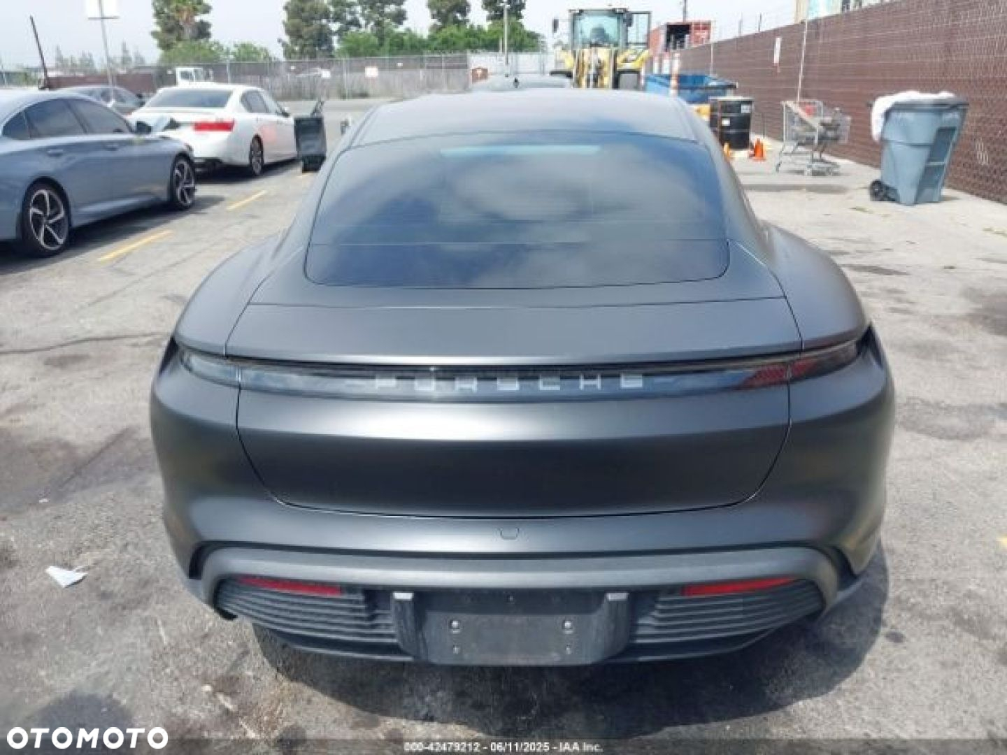 Porsche Taycan - 8
