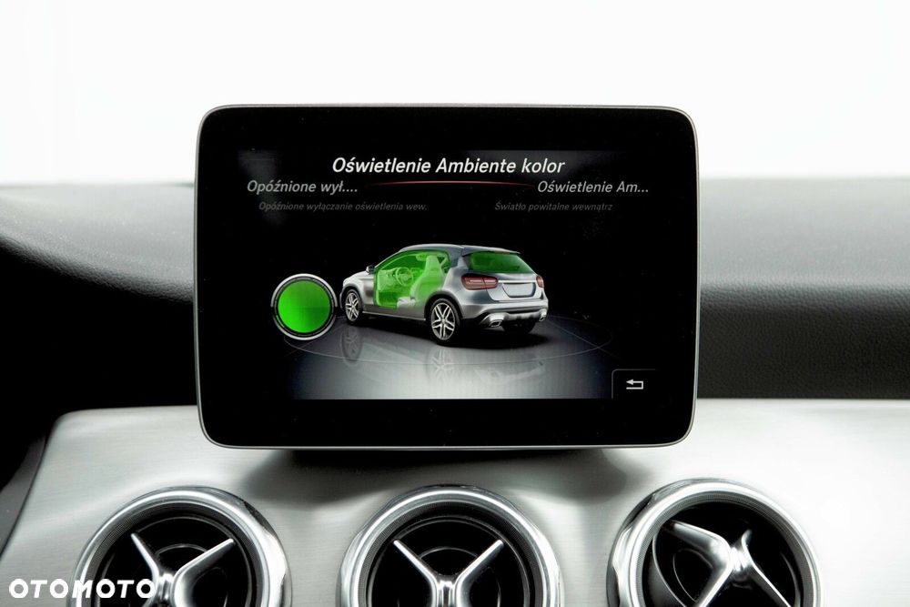 Mercedes-Benz GLA 220 4-Matic AMG Line - 31