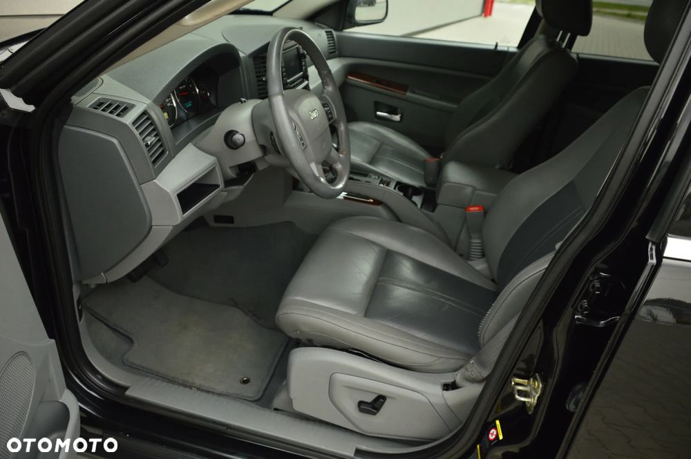 Jeep Grand Cherokee 5.7 V8 HEMI Automatik Overland - 12