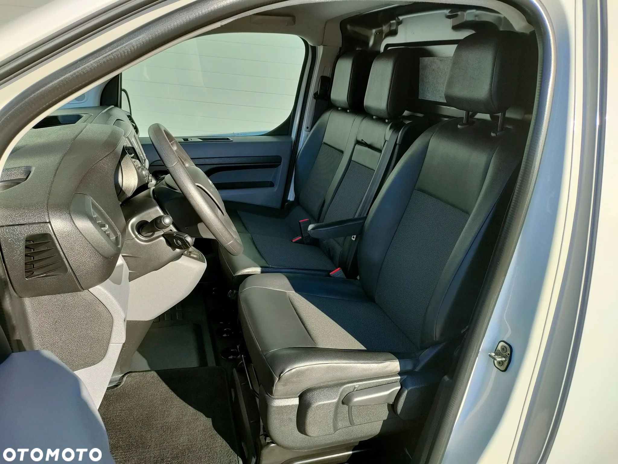 Opel Vivaro - 8