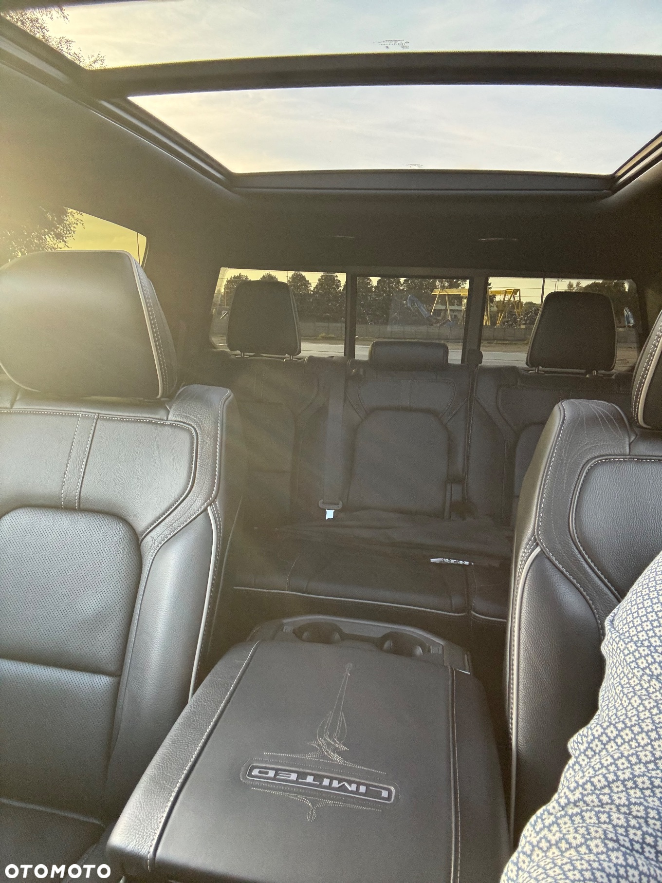 Dodge RAM 1500 5.7 4x4 - 21