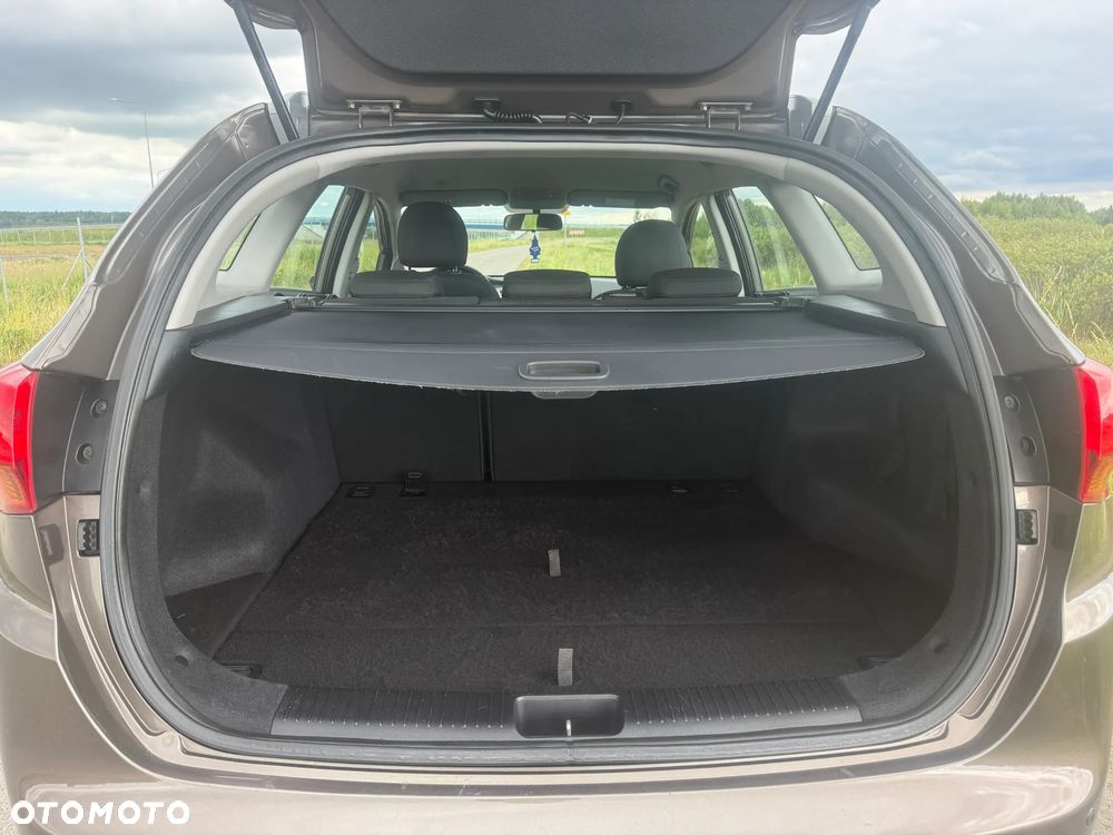 Kia Ceed - 15